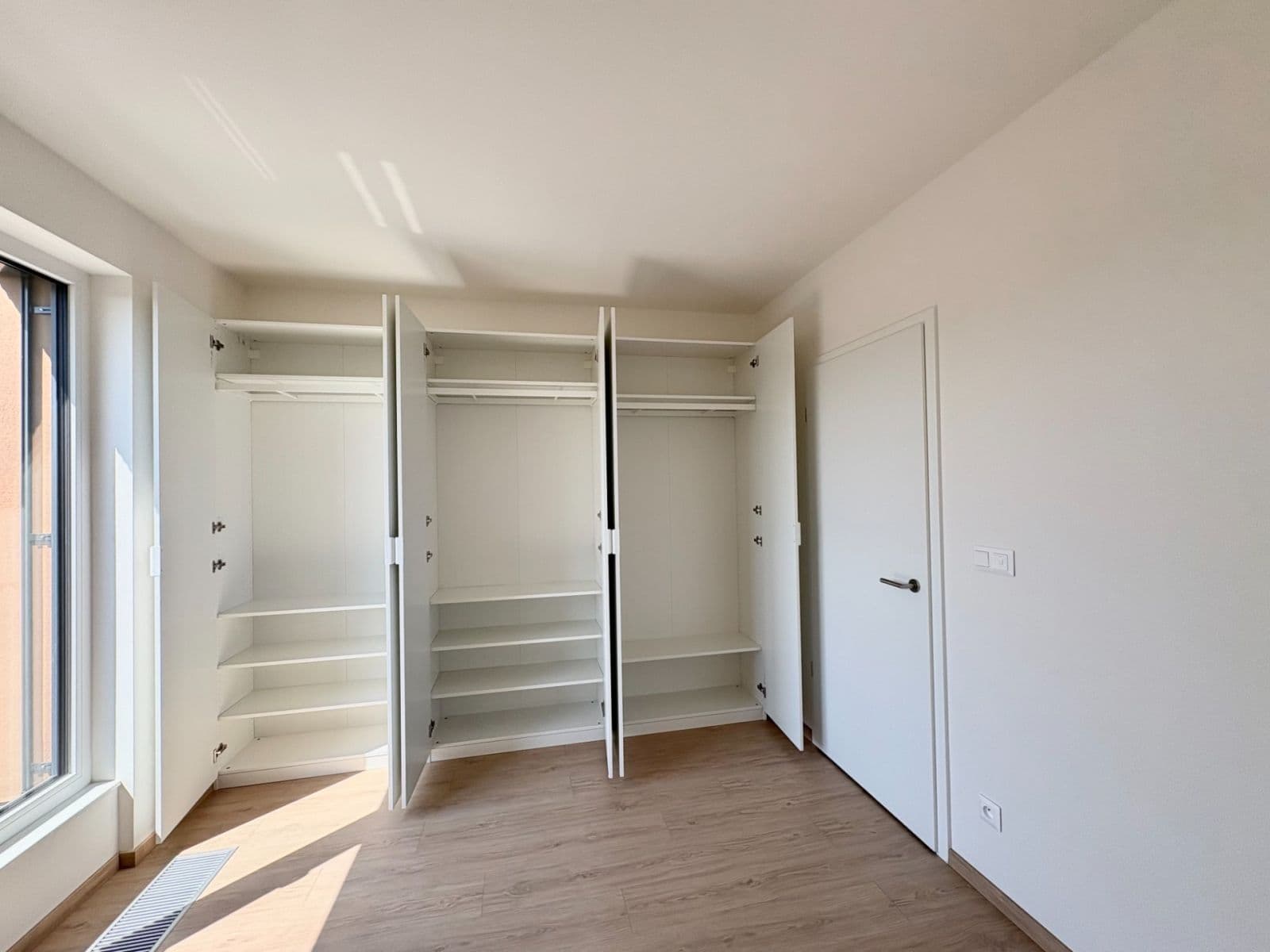 1 bedroom with open-plan kitchen flat to rent, 46 m², Haenkeho, Prague, Prague 1 bedroom with open-plan kitchen flat to rent, 46 m², Haenkeho, Prague, Prague
