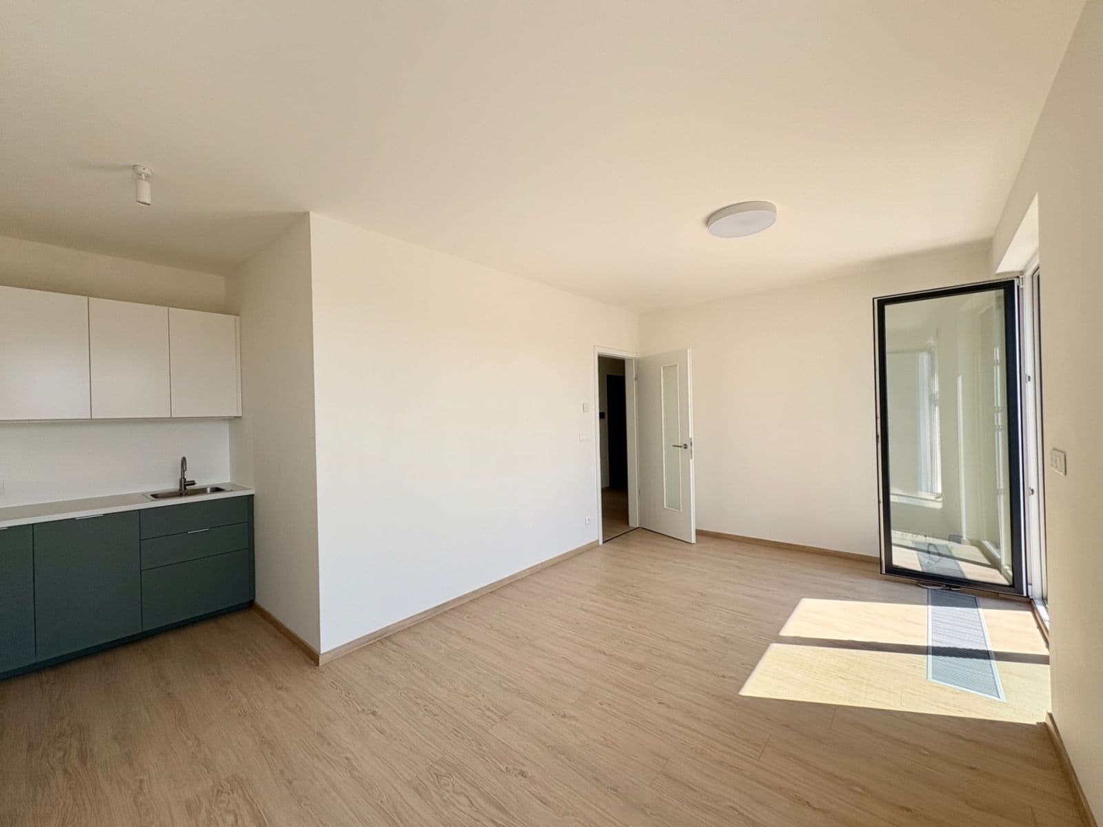1 bedroom with open-plan kitchen flat to rent, 46 m², Haenkeho, Prague, Prague 1 bedroom with open-plan kitchen flat to rent, 46 m², Haenkeho, Prague, Prague
