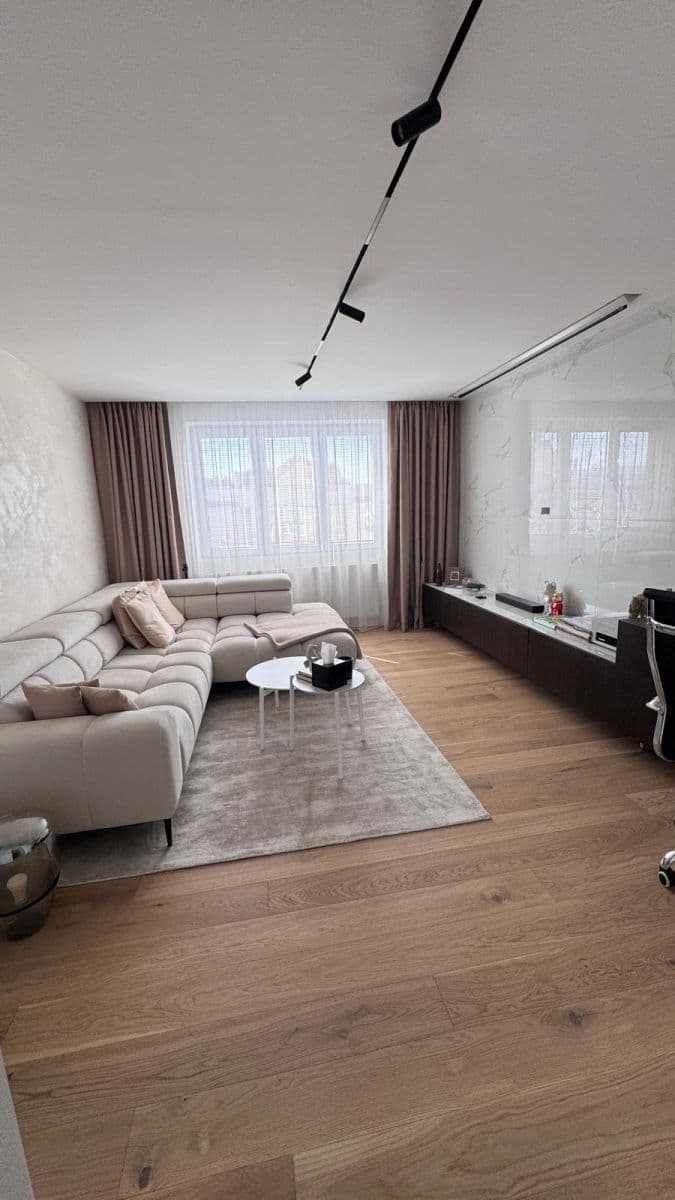 2 bedroom flat for sale, 62 m², Komenského náměstí, Říčany, Středočeský Region 2 bedroom flat for sale, 62 m², Komenského náměstí, Říčany, Středočeský Region