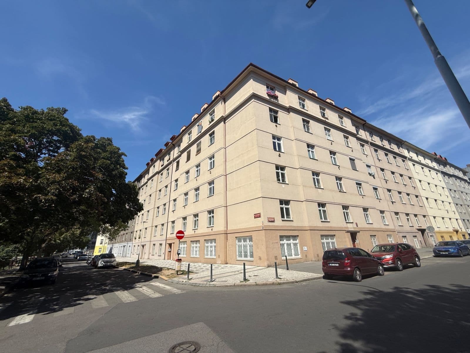 2 bedroom with open-plan kitchen flat to rent, 64 m², Na Folimance, Prague, Prague 2 bedroom with open-plan kitchen flat to rent, 64 m², Na Folimance, Prague, Prague