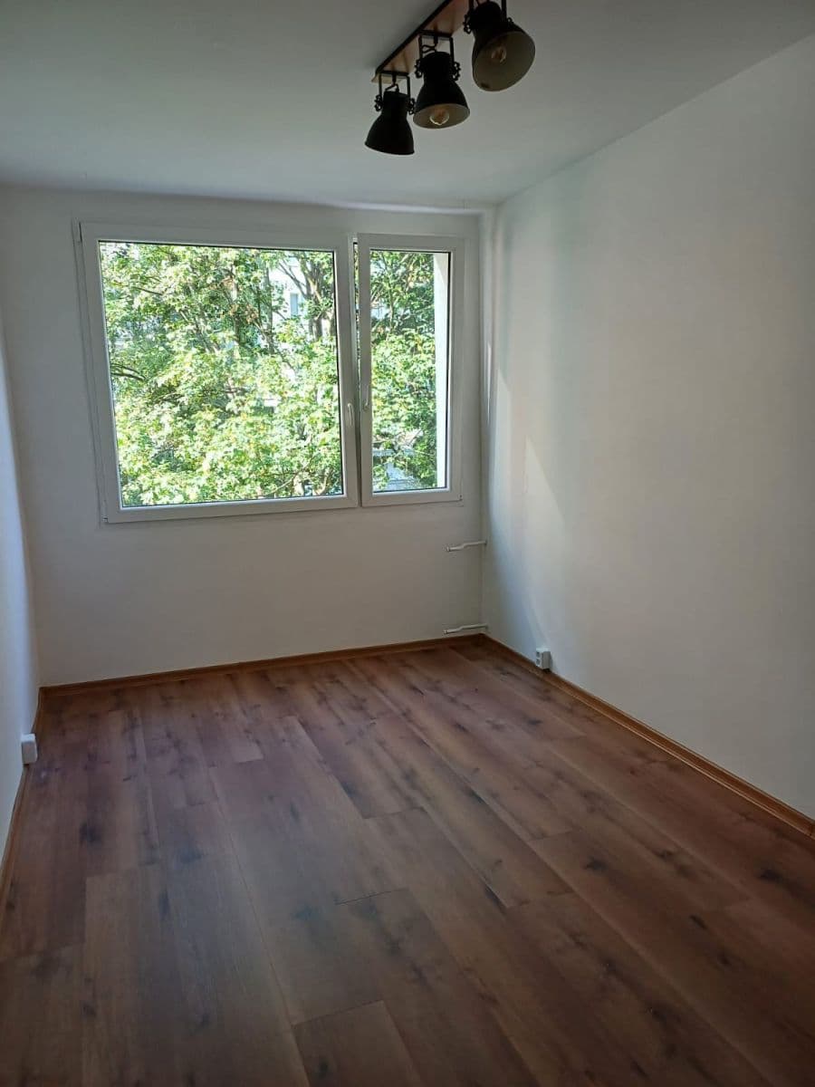 2 bedroom with open-plan kitchen flat to rent, 69 m², Nezvalova, Litoměřice, Ústecký Region 2 bedroom with open-plan kitchen flat to rent, 69 m², Nezvalova, Litoměřice, Ústecký Region