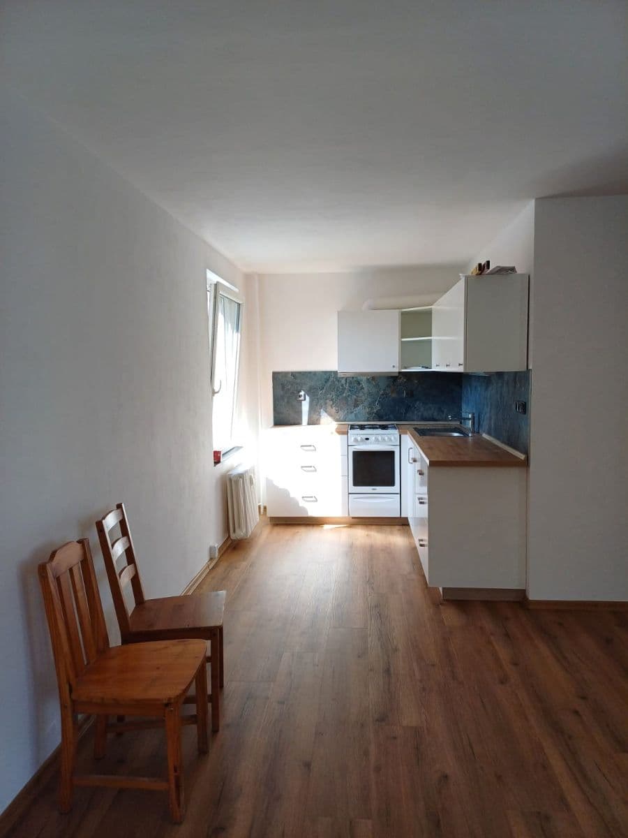 2 bedroom with open-plan kitchen flat to rent, 69 m², Nezvalova, Litoměřice, Ústecký Region 2 bedroom with open-plan kitchen flat to rent, 69 m², Nezvalova, Litoměřice, Ústecký Region