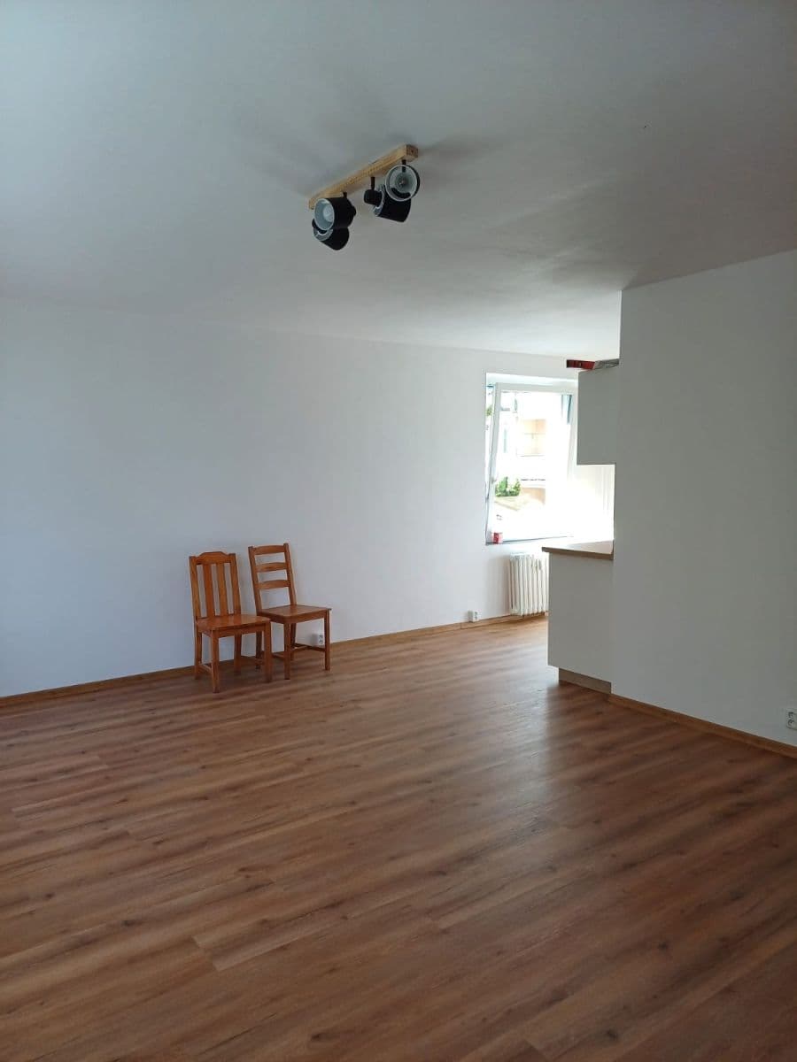 2 bedroom with open-plan kitchen flat to rent, 69 m², Nezvalova, Litoměřice, Ústecký Region 2 bedroom with open-plan kitchen flat to rent, 69 m², Nezvalova, Litoměřice, Ústecký Region