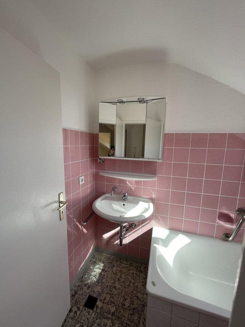 1 bedroom flat to rent, 25 m², Düsseldorf, North Rhine-Westphalia 1 bedroom flat to rent, 25 m², Düsseldorf, North Rhine-Westphalia