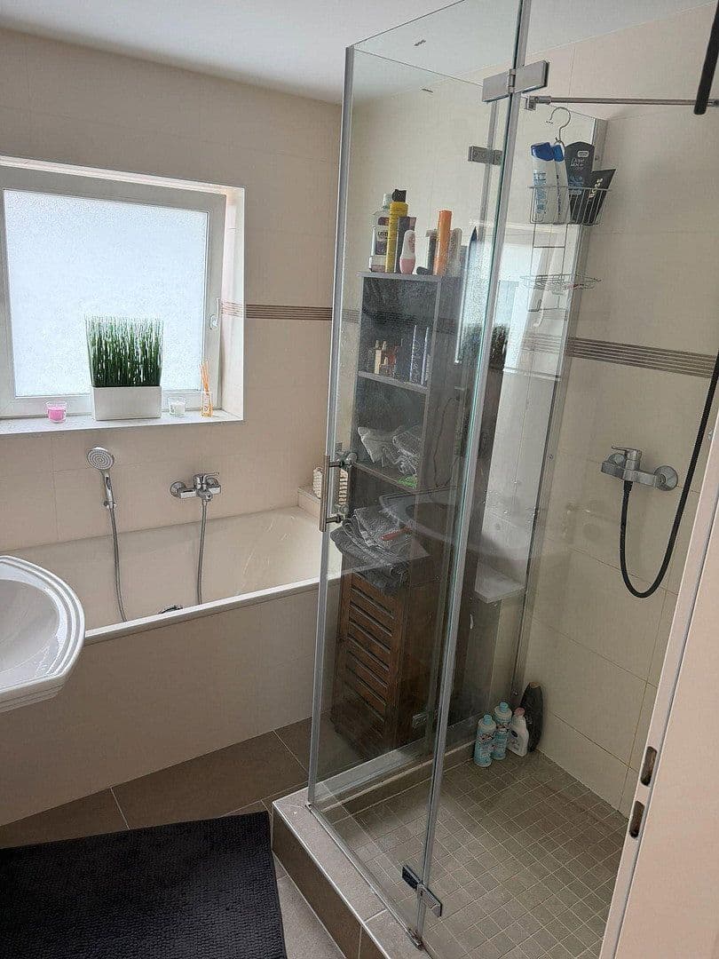 3 bedroom flat to rent, 122 m², Bensbergerstr.31, Overath, North Rhine-Westphalia 3 bedroom flat to rent, 122 m², Bensbergerstr.31, Overath, North Rhine-Westphalia