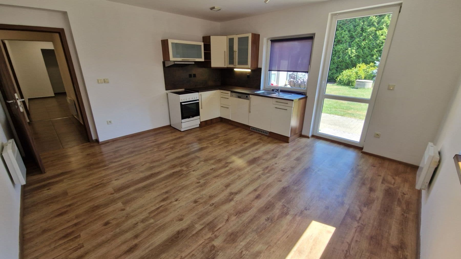 2 bedroom with open-plan kitchen flat to rent, 68 m², Ke Kaštanům, Bořanovice, Středočeský Region 2 bedroom with open-plan kitchen flat to rent, 68 m², Ke Kaštanům, Bořanovice, Středočeský Region