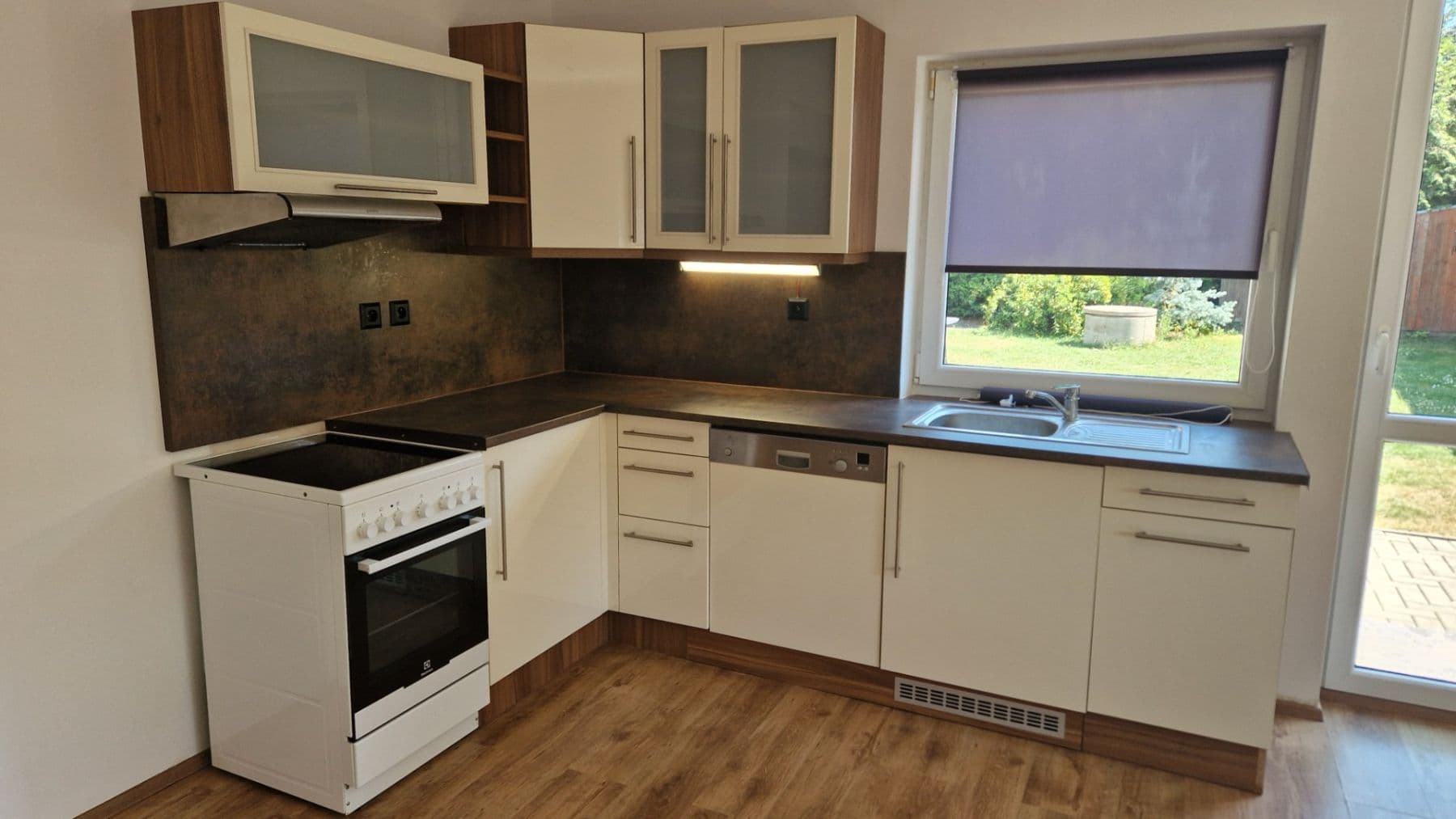 2 bedroom with open-plan kitchen flat to rent, 68 m², Ke Kaštanům, Bořanovice, Středočeský Region 2 bedroom with open-plan kitchen flat to rent, 68 m², Ke Kaštanům, Bořanovice, Středočeský Region