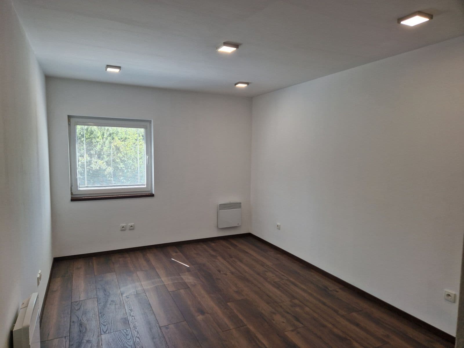 2 bedroom with open-plan kitchen flat to rent, 68 m², Ke Kaštanům, Bořanovice, Středočeský Region 2 bedroom with open-plan kitchen flat to rent, 68 m², Ke Kaštanům, Bořanovice, Středočeský Region