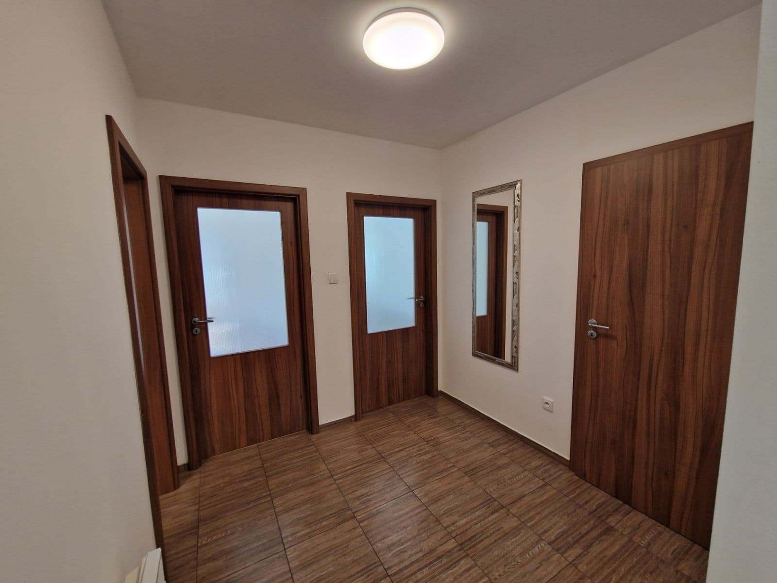 2 bedroom with open-plan kitchen flat to rent, 68 m², Ke Kaštanům, Bořanovice, Středočeský Region 2 bedroom with open-plan kitchen flat to rent, 68 m², Ke Kaštanům, Bořanovice, Středočeský Region