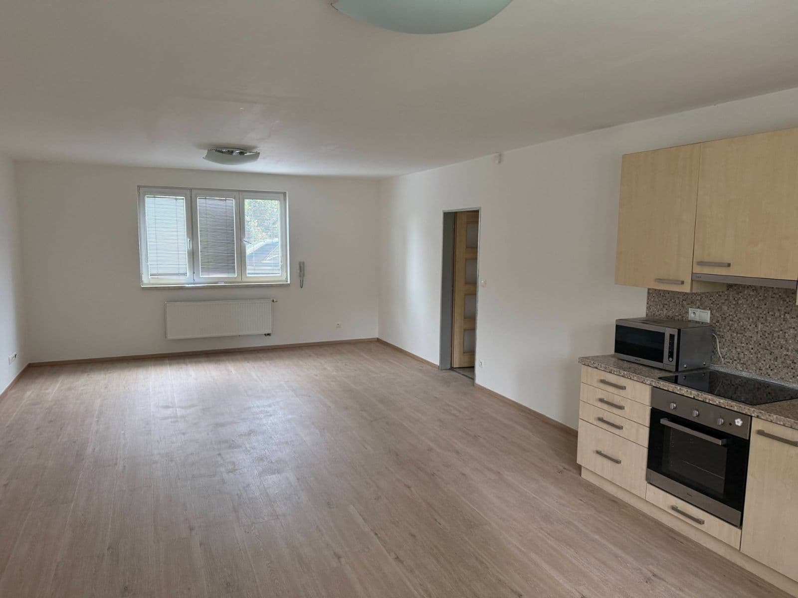 2 bedroom with open-plan kitchen flat to rent, 91 m², Na Šedivé, Prague, Prague 2 bedroom with open-plan kitchen flat to rent, 91 m², Na Šedivé, Prague, Prague
