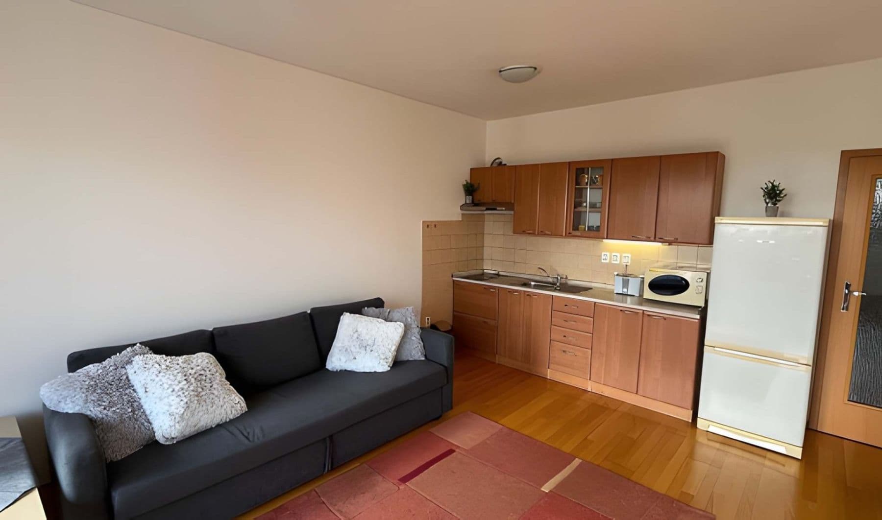 Studio flat to rent, 42 m², Názovská, Prague, Prague Studio flat to rent, 42 m², Názovská, Prague, Prague