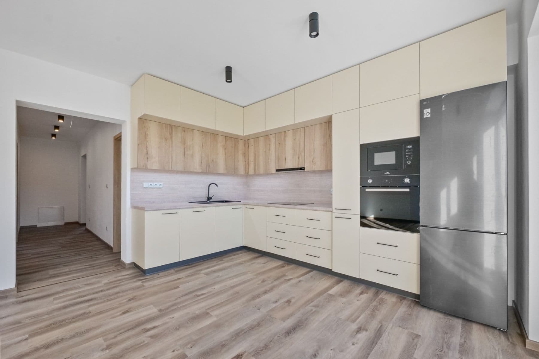 4 bedroom with open-plan kitchen flat for sale, 126 m², Vidče, Zlínský Region 4 bedroom with open-plan kitchen flat for sale, 126 m², Vidče, Zlínský Region