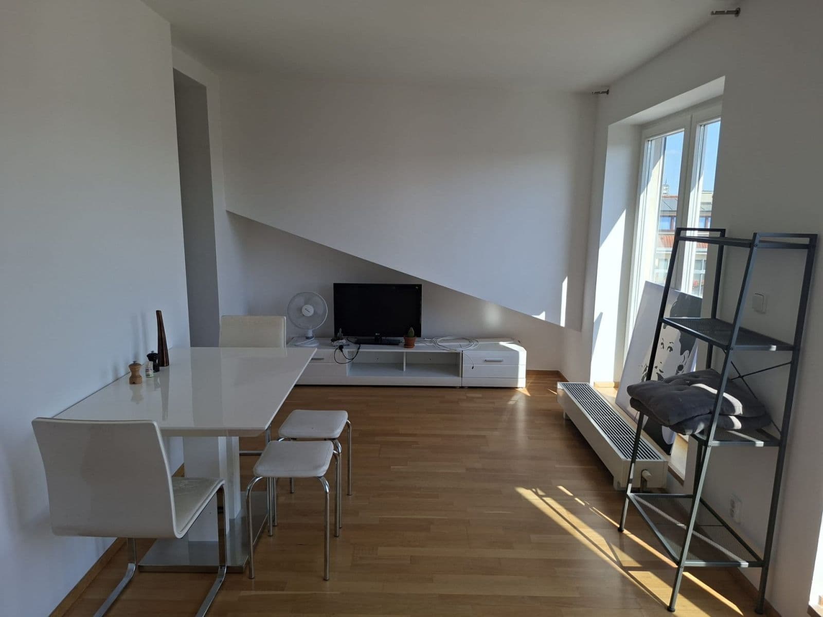 1 bedroom with open-plan kitchen flat for sale, 69 m², Moskevská, Prague, Prague 1 bedroom with open-plan kitchen flat for sale, 69 m², Moskevská, Prague, Prague