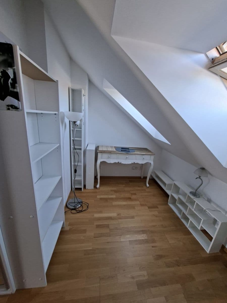 1 bedroom with open-plan kitchen flat for sale, 69 m², Moskevská, Prague, Prague 1 bedroom with open-plan kitchen flat for sale, 69 m², Moskevská, Prague, Prague