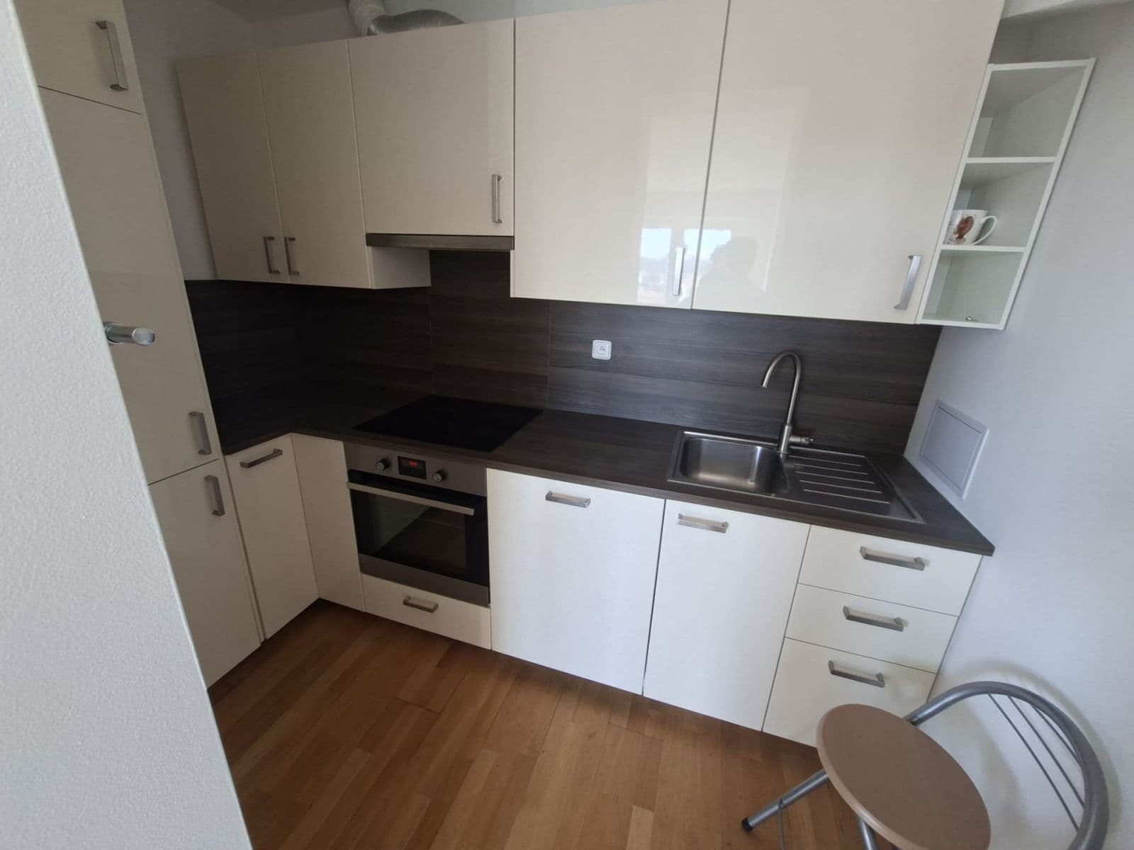 1 bedroom with open-plan kitchen flat for sale, 69 m², Moskevská, Prague, Prague 1 bedroom with open-plan kitchen flat for sale, 69 m², Moskevská, Prague, Prague
