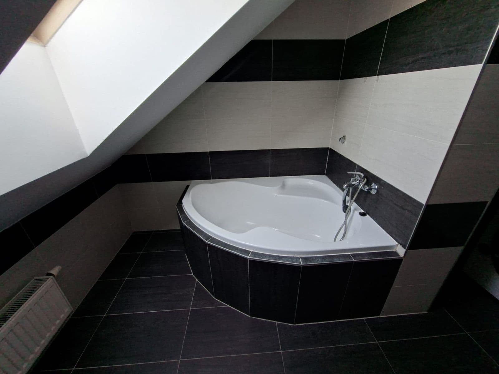 1 bedroom with open-plan kitchen flat for sale, 69 m², Moskevská, Prague, Prague 1 bedroom with open-plan kitchen flat for sale, 69 m², Moskevská, Prague, Prague