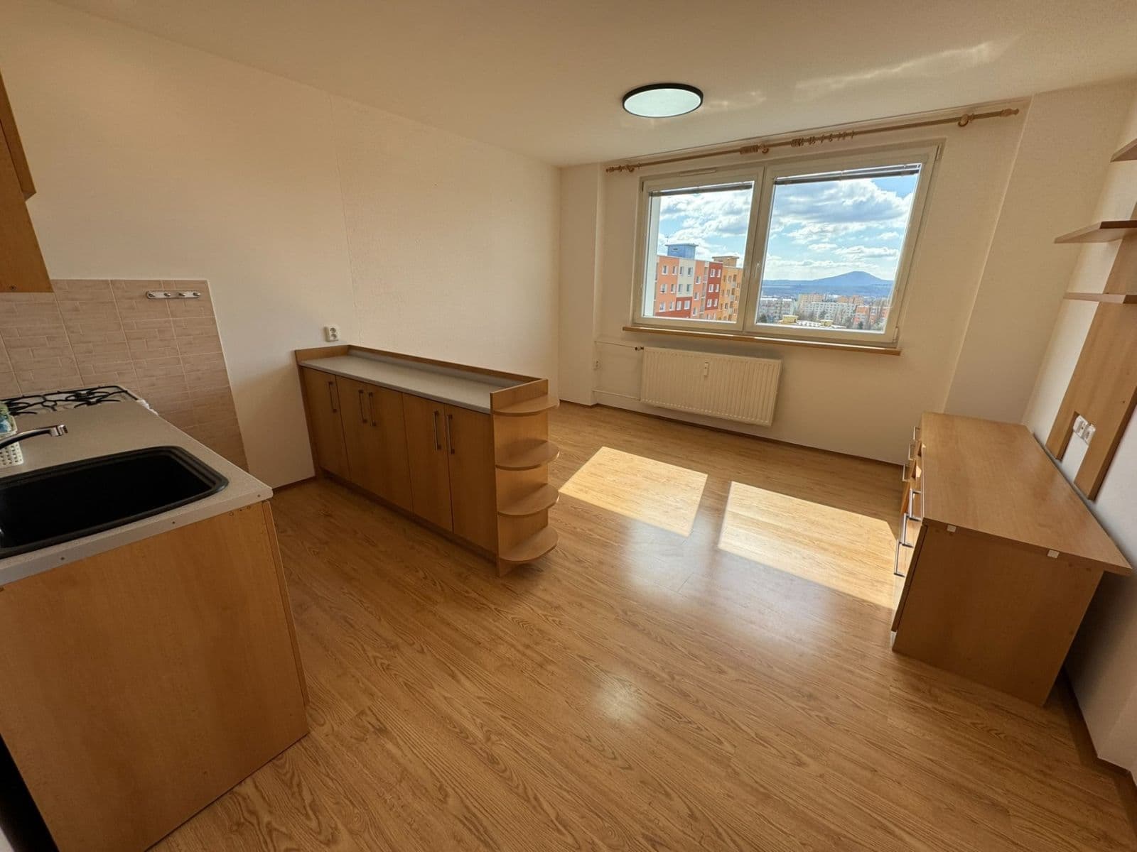 1 bedroom with open-plan kitchen flat to rent, 40 m², Bratří Čapků, Česká Lípa, Liberecký Region 1 bedroom with open-plan kitchen flat to rent, 40 m², Bratří Čapků, Česká Lípa, Liberecký Region