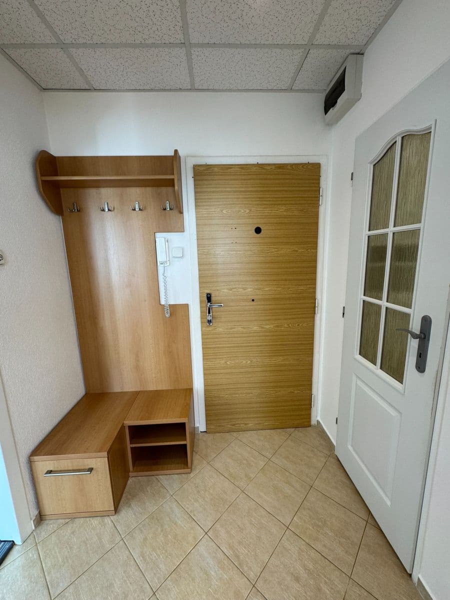 1 bedroom with open-plan kitchen flat to rent, 40 m², Bratří Čapků, Česká Lípa, Liberecký Region 1 bedroom with open-plan kitchen flat to rent, 40 m², Bratří Čapků, Česká Lípa, Liberecký Region