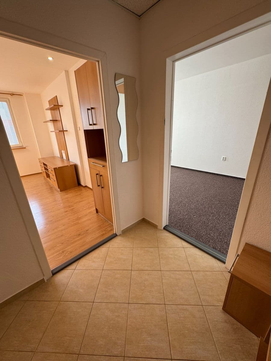 1 bedroom with open-plan kitchen flat to rent, 40 m², Bratří Čapků, Česká Lípa, Liberecký Region 1 bedroom with open-plan kitchen flat to rent, 40 m², Bratří Čapků, Česká Lípa, Liberecký Region