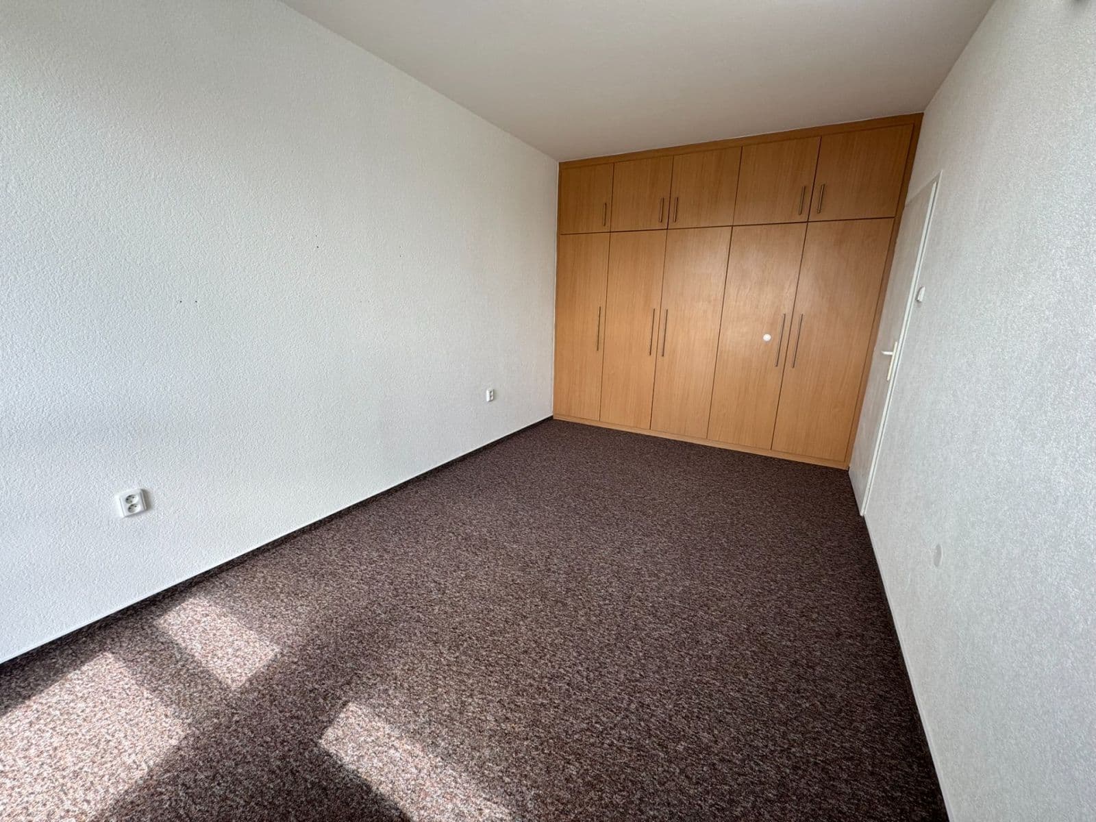 1 bedroom with open-plan kitchen flat to rent, 40 m², Bratří Čapků, Česká Lípa, Liberecký Region 1 bedroom with open-plan kitchen flat to rent, 40 m², Bratří Čapků, Česká Lípa, Liberecký Region