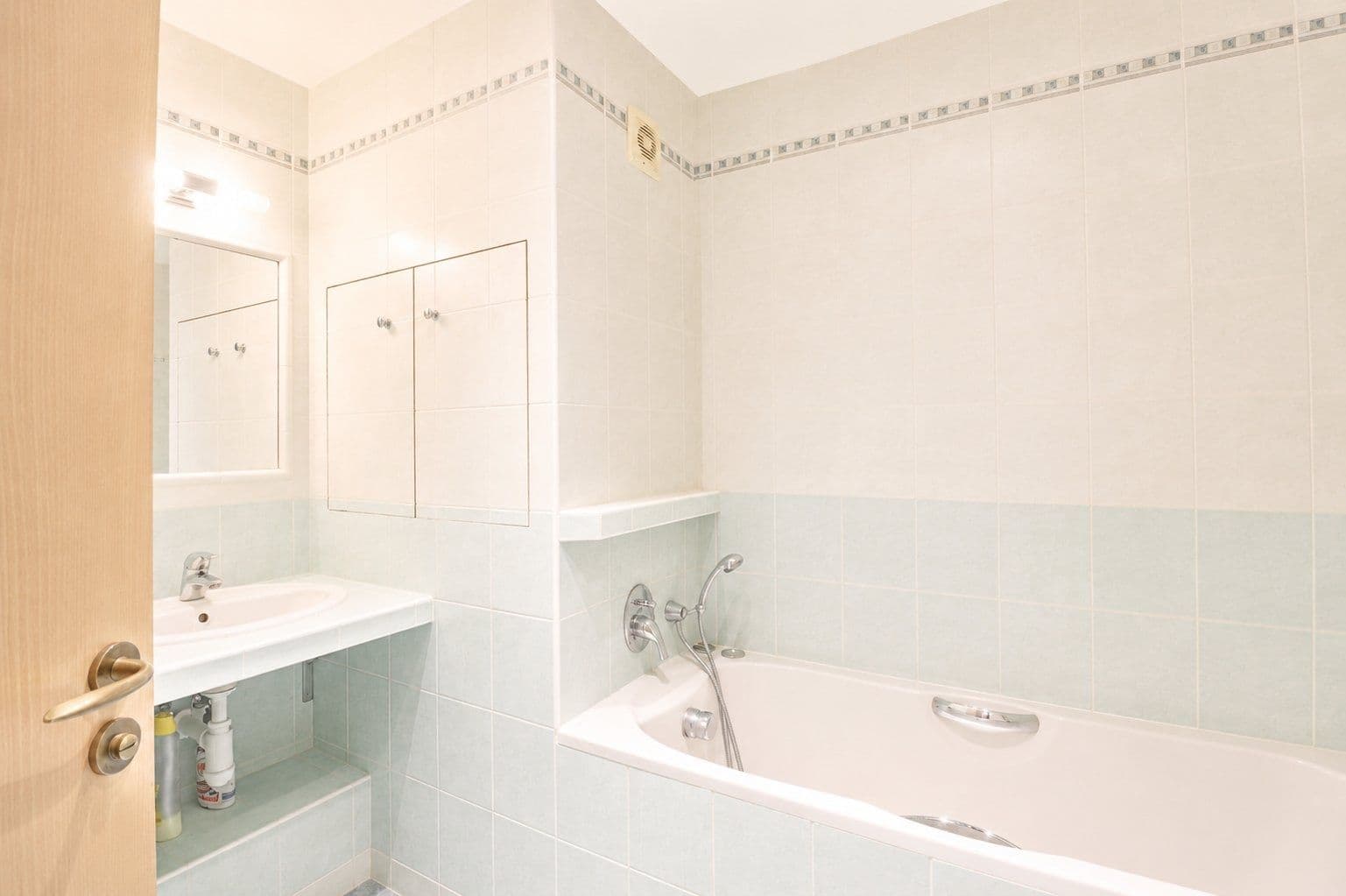2 bedroom with open-plan kitchen flat to rent, 70 m², Štichova, Prague, Prague 2 bedroom with open-plan kitchen flat to rent, 70 m², Štichova, Prague, Prague