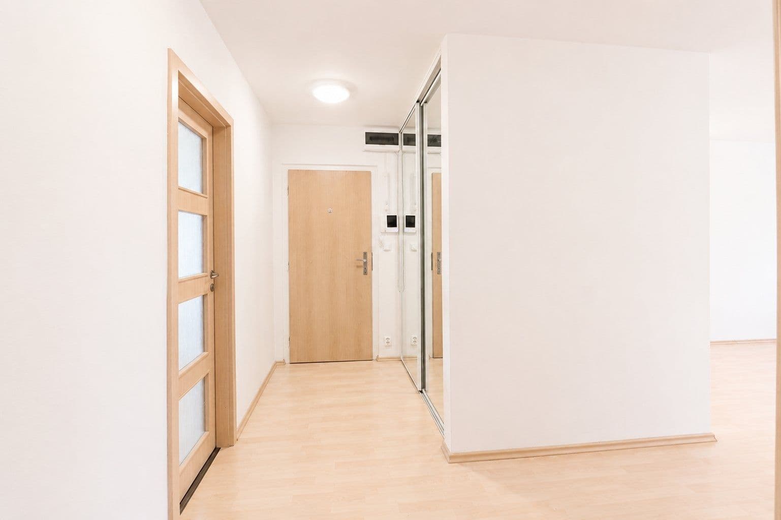 2 bedroom with open-plan kitchen flat to rent, 70 m², Štichova, Prague, Prague 2 bedroom with open-plan kitchen flat to rent, 70 m², Štichova, Prague, Prague