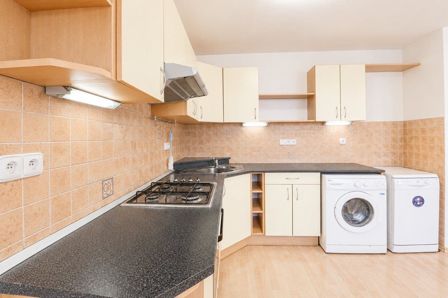 2 bedroom with open-plan kitchen flat to rent, 70 m², Štichova, Prague, Prague 2 bedroom with open-plan kitchen flat to rent, 70 m², Štichova, Prague, Prague