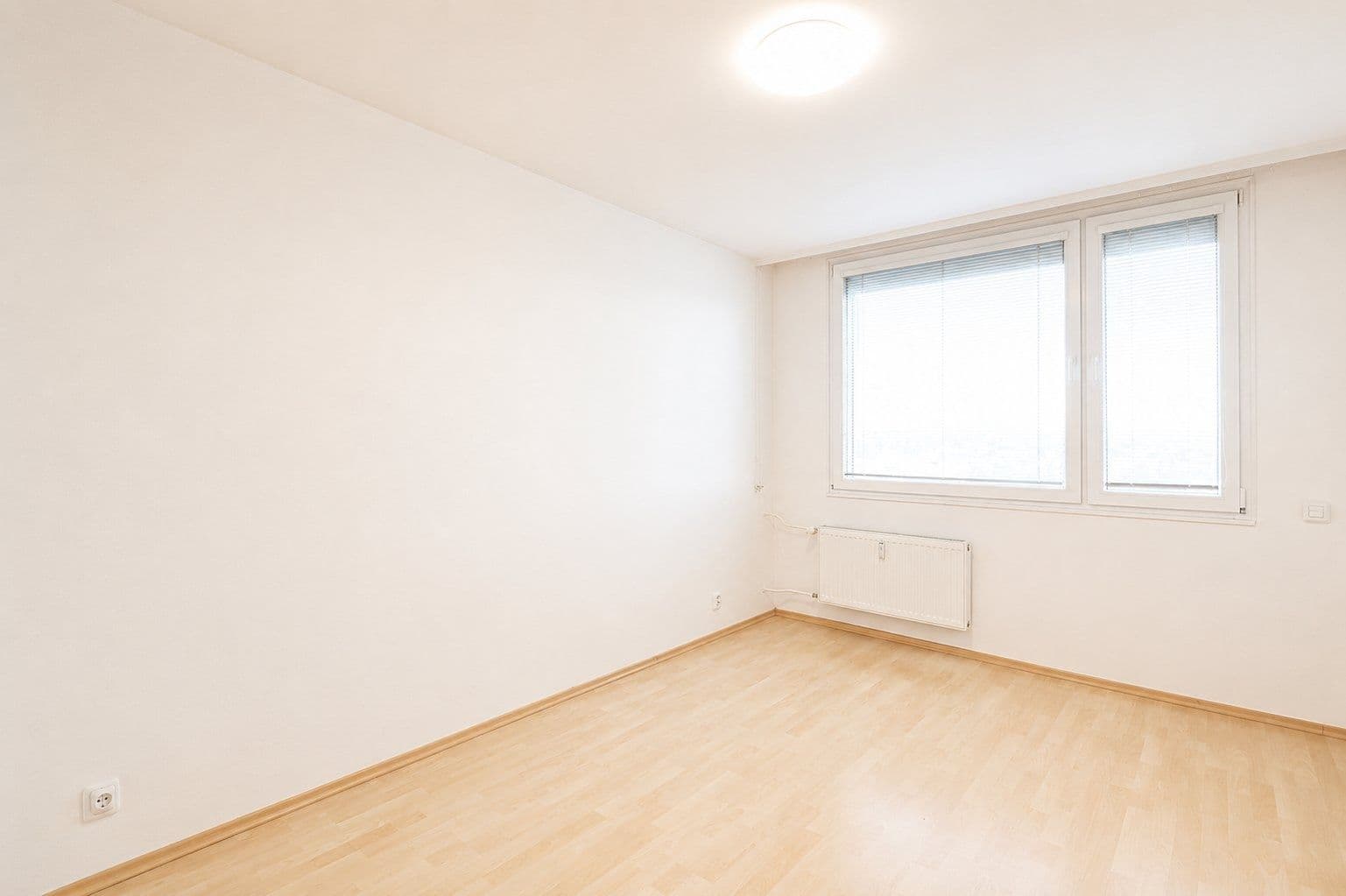 2 bedroom with open-plan kitchen flat to rent, 70 m², Štichova, Prague, Prague 2 bedroom with open-plan kitchen flat to rent, 70 m², Štichova, Prague, Prague
