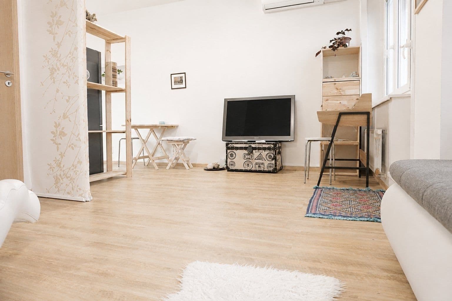Studio flat to rent, 32 m², V Honech, Klecany, Středočeský Region Studio flat to rent, 32 m², V Honech, Klecany, Středočeský Region