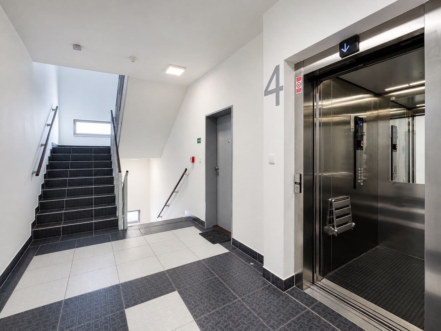 1 bedroom with open-plan kitchen flat to rent, 47 m², U Svobodárny, Prague, Prague 1 bedroom with open-plan kitchen flat to rent, 47 m², U Svobodárny, Prague, Prague