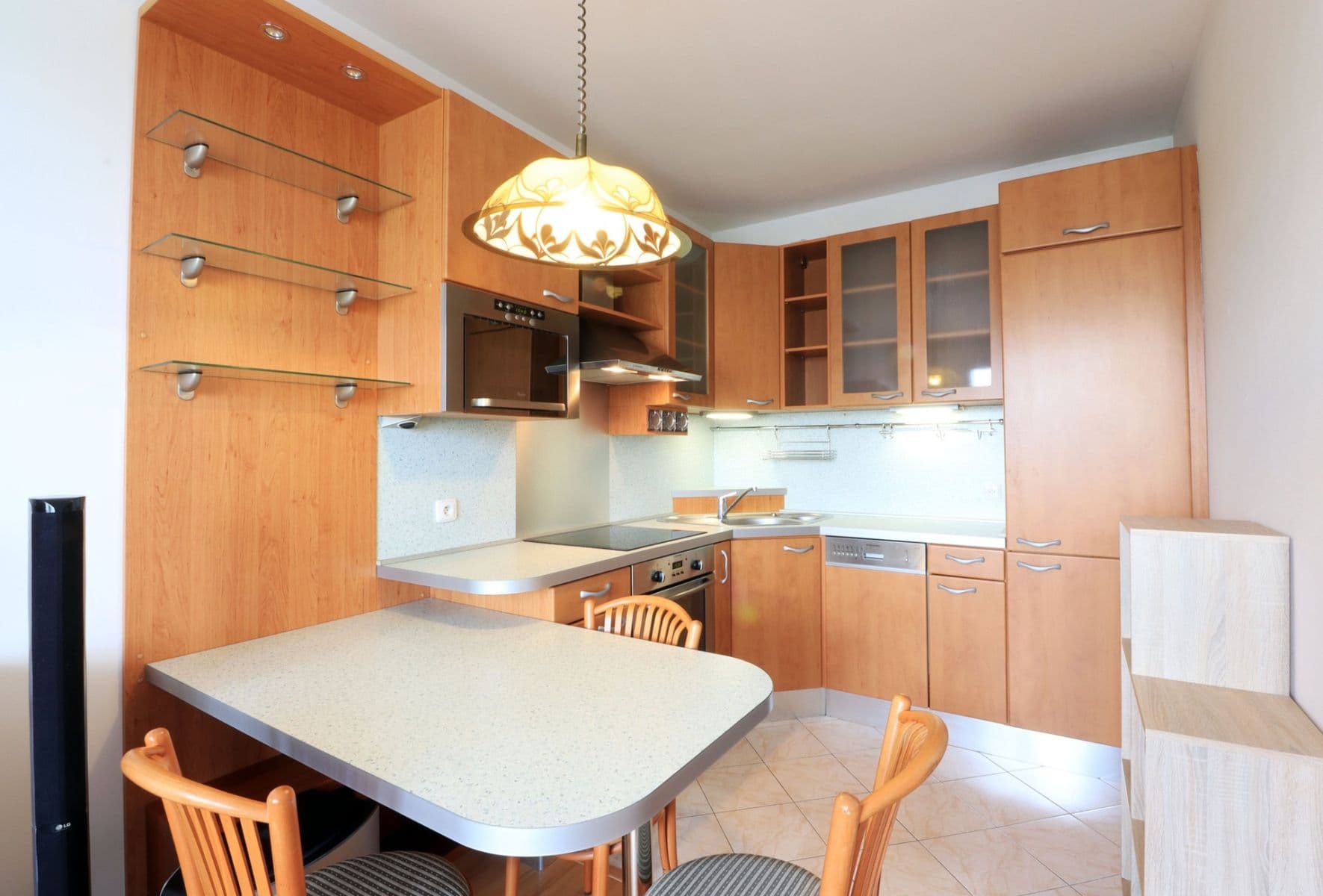 1 bedroom with open-plan kitchen flat to rent, 40 m², Holubí, Prague, Prague 1 bedroom with open-plan kitchen flat to rent, 40 m², Holubí, Prague, Prague