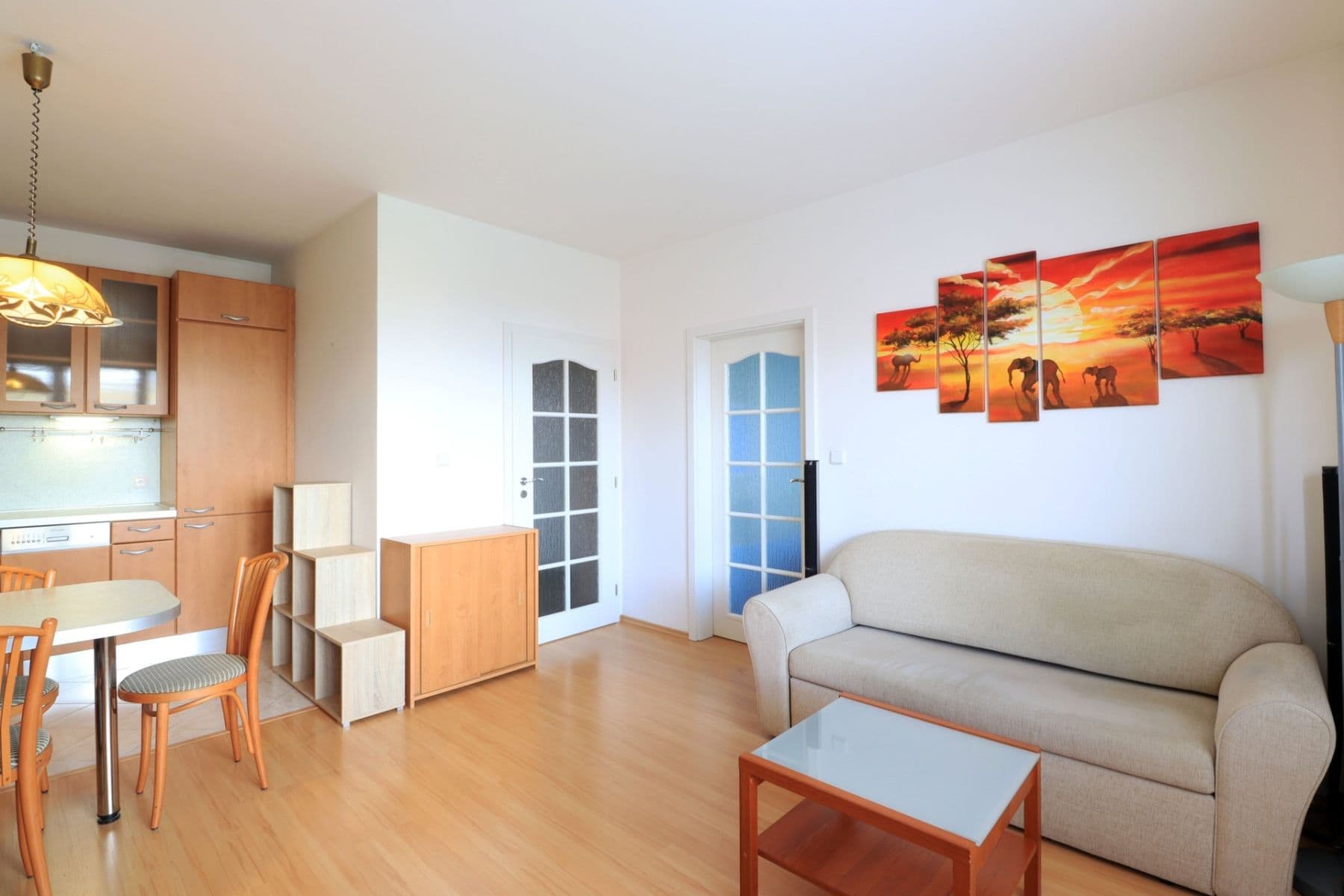 1 bedroom with open-plan kitchen flat to rent, 40 m², Holubí, Prague, Prague 1 bedroom with open-plan kitchen flat to rent, 40 m², Holubí, Prague, Prague
