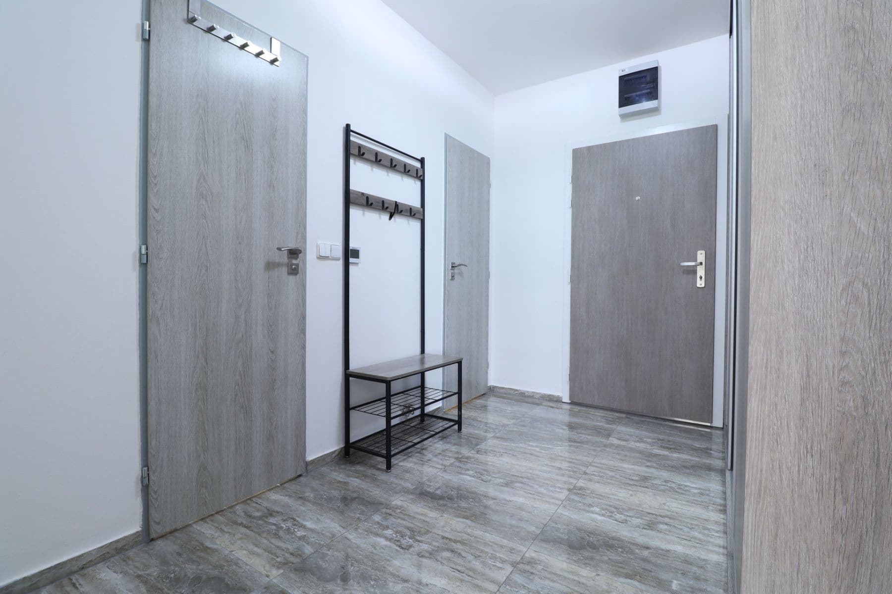 1 bedroom with open-plan kitchen flat to rent, 43 m², Wiedermannova, Prague, Prague 1 bedroom with open-plan kitchen flat to rent, 43 m², Wiedermannova, Prague, Prague