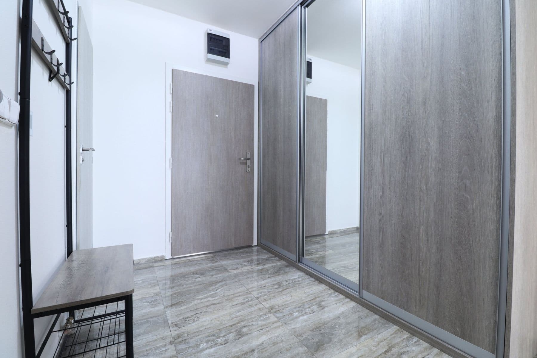 1 bedroom with open-plan kitchen flat to rent, 43 m², Wiedermannova, Prague, Prague 1 bedroom with open-plan kitchen flat to rent, 43 m², Wiedermannova, Prague, Prague