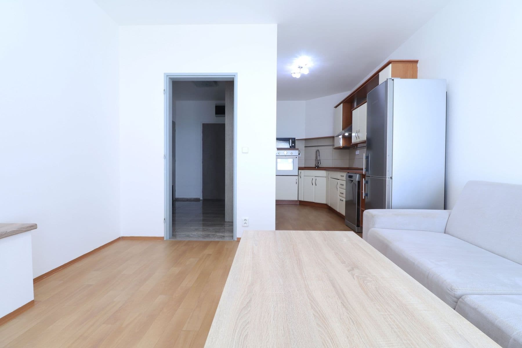 1 bedroom with open-plan kitchen flat to rent, 43 m², Wiedermannova, Prague, Prague 1 bedroom with open-plan kitchen flat to rent, 43 m², Wiedermannova, Prague, Prague