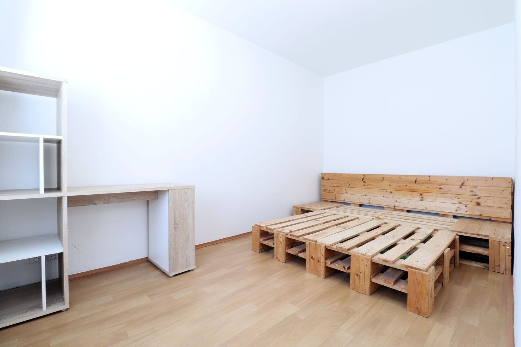 1 bedroom with open-plan kitchen flat to rent, 43 m², Wiedermannova, Prague, Prague 1 bedroom with open-plan kitchen flat to rent, 43 m², Wiedermannova, Prague, Prague