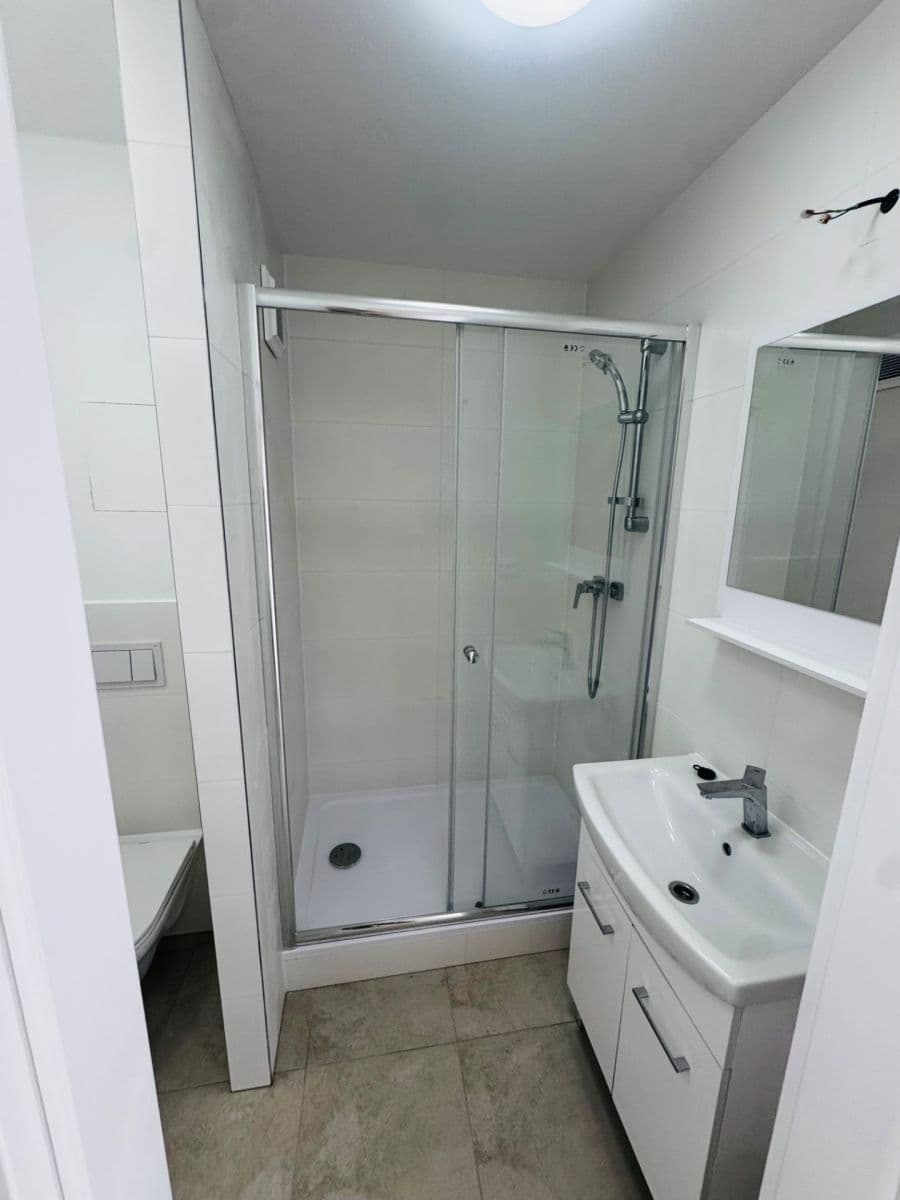 Studio flat to rent, 28 m², Palackého třída, Pardubice, Pardubický Region Studio flat to rent, 28 m², Palackého třída, Pardubice, Pardubický Region