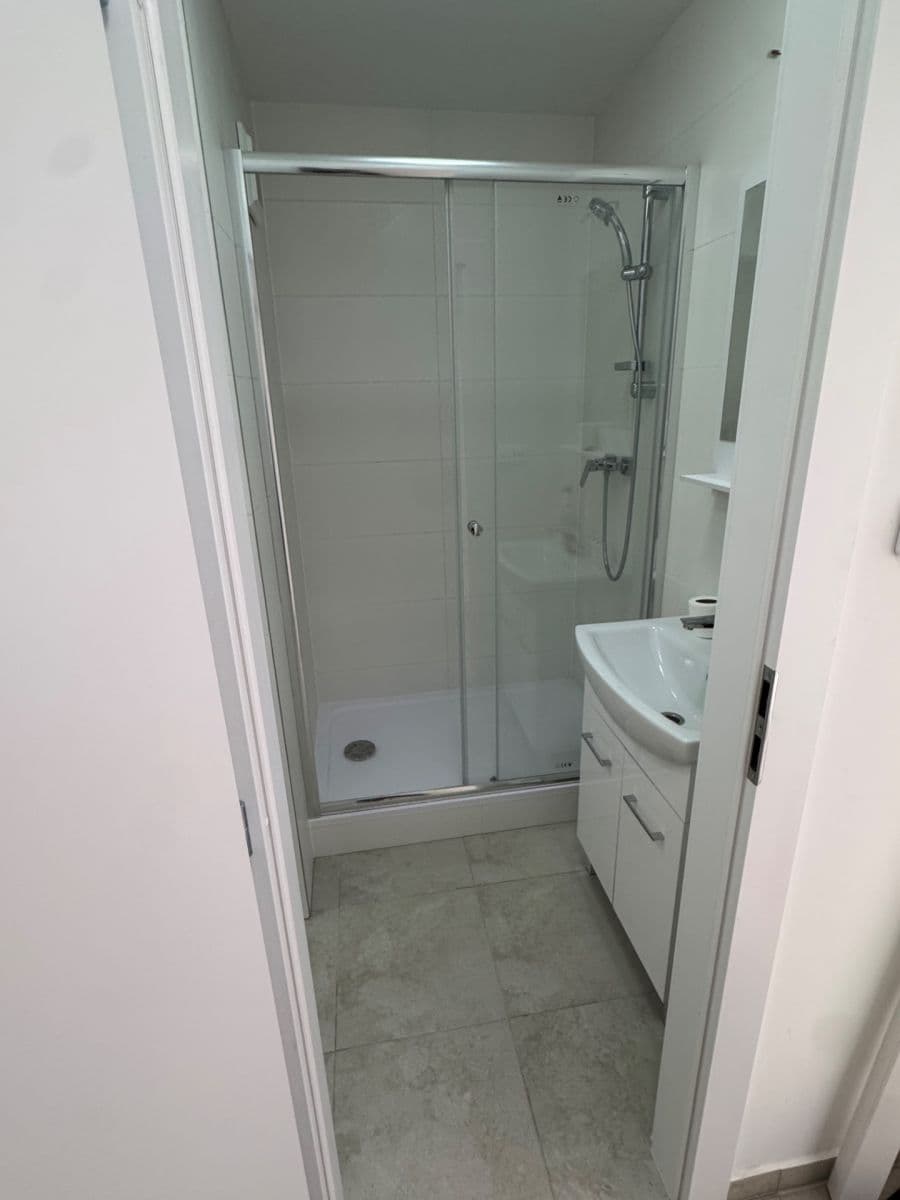 Studio flat to rent, 28 m², Palackého třída, Pardubice, Pardubický Region Studio flat to rent, 28 m², Palackého třída, Pardubice, Pardubický Region