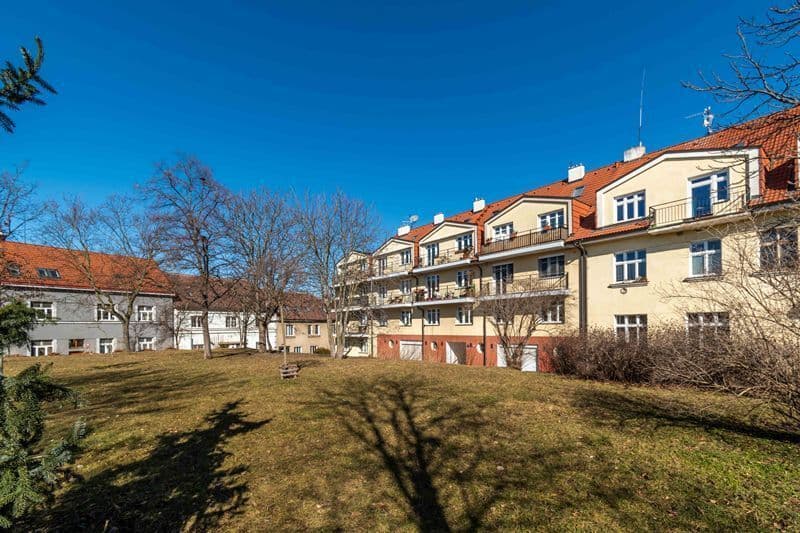 2 bedroom with open-plan kitchen flat to rent, 76 m², Benická, Prague, Prague 2 bedroom with open-plan kitchen flat to rent, 76 m², Benická, Prague, Prague