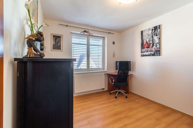 2 bedroom with open-plan kitchen flat to rent, 76 m², Benická, Prague, Prague 2 bedroom with open-plan kitchen flat to rent, 76 m², Benická, Prague, Prague