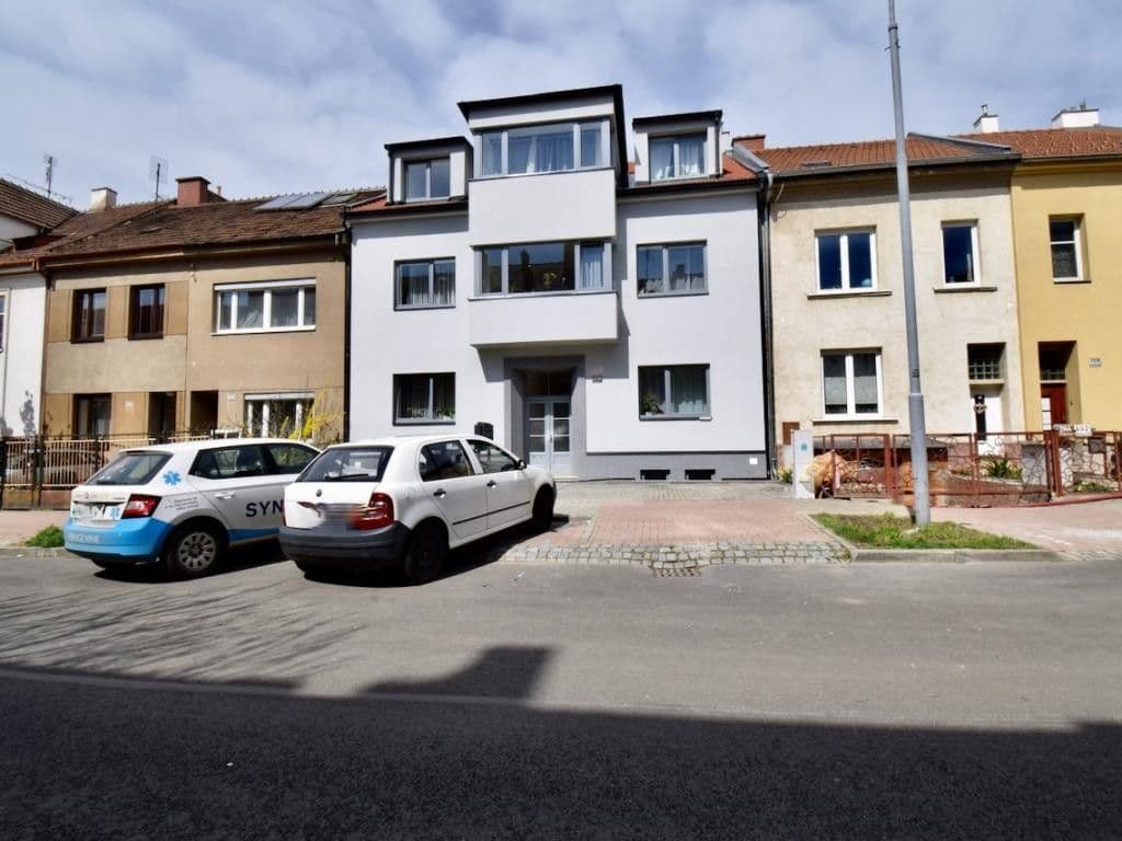 1 bedroom with open-plan kitchen flat to rent, 47 m², Skorkovského, Brno, Jihomoravský Region 1 bedroom with open-plan kitchen flat to rent, 47 m², Skorkovského, Brno, Jihomoravský Region