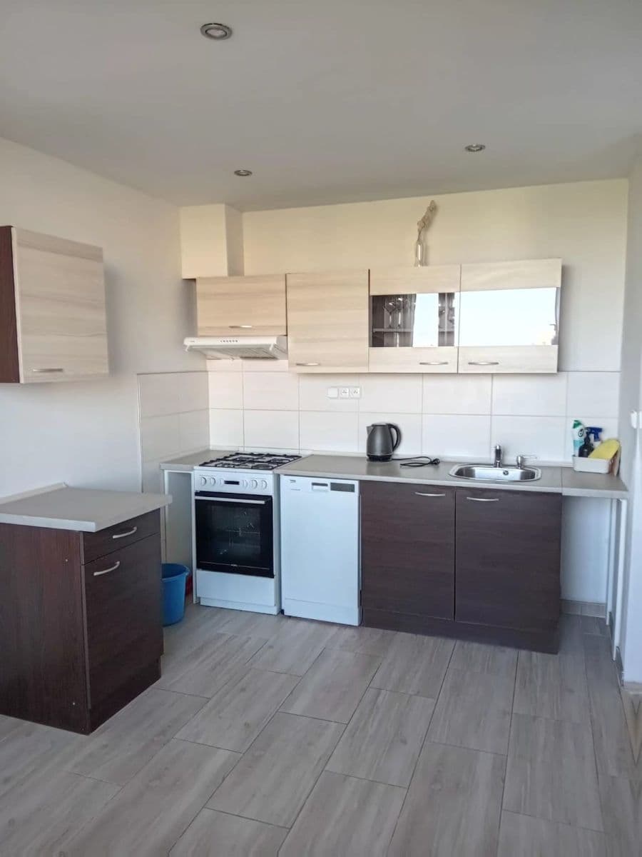 3 bedroom flat to rent, 65 m², Bojasova, Prague, Prague 3 bedroom flat to rent, 65 m², Bojasova, Prague, Prague