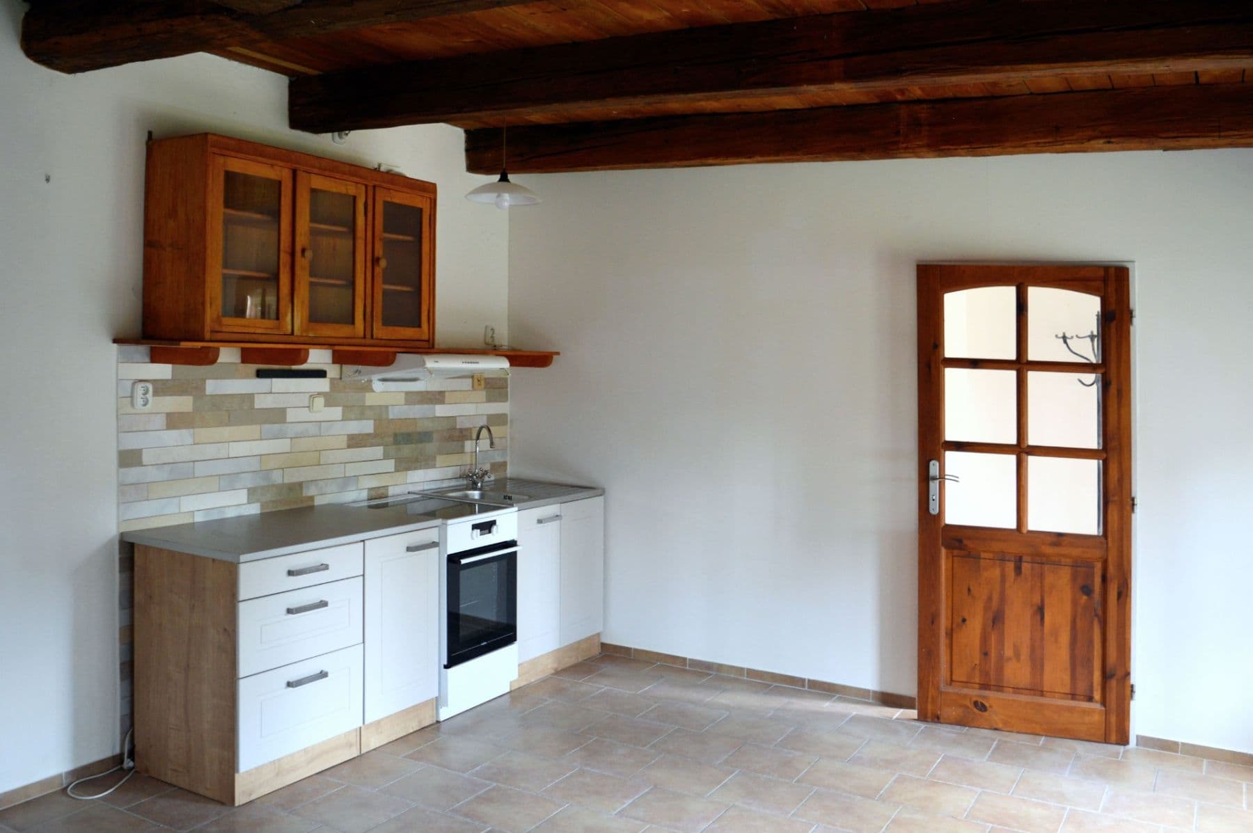 1 bedroom with open-plan kitchen flat to rent, 46 m², Zbraslavská, Prague, Prague 1 bedroom with open-plan kitchen flat to rent, 46 m², Zbraslavská, Prague, Prague