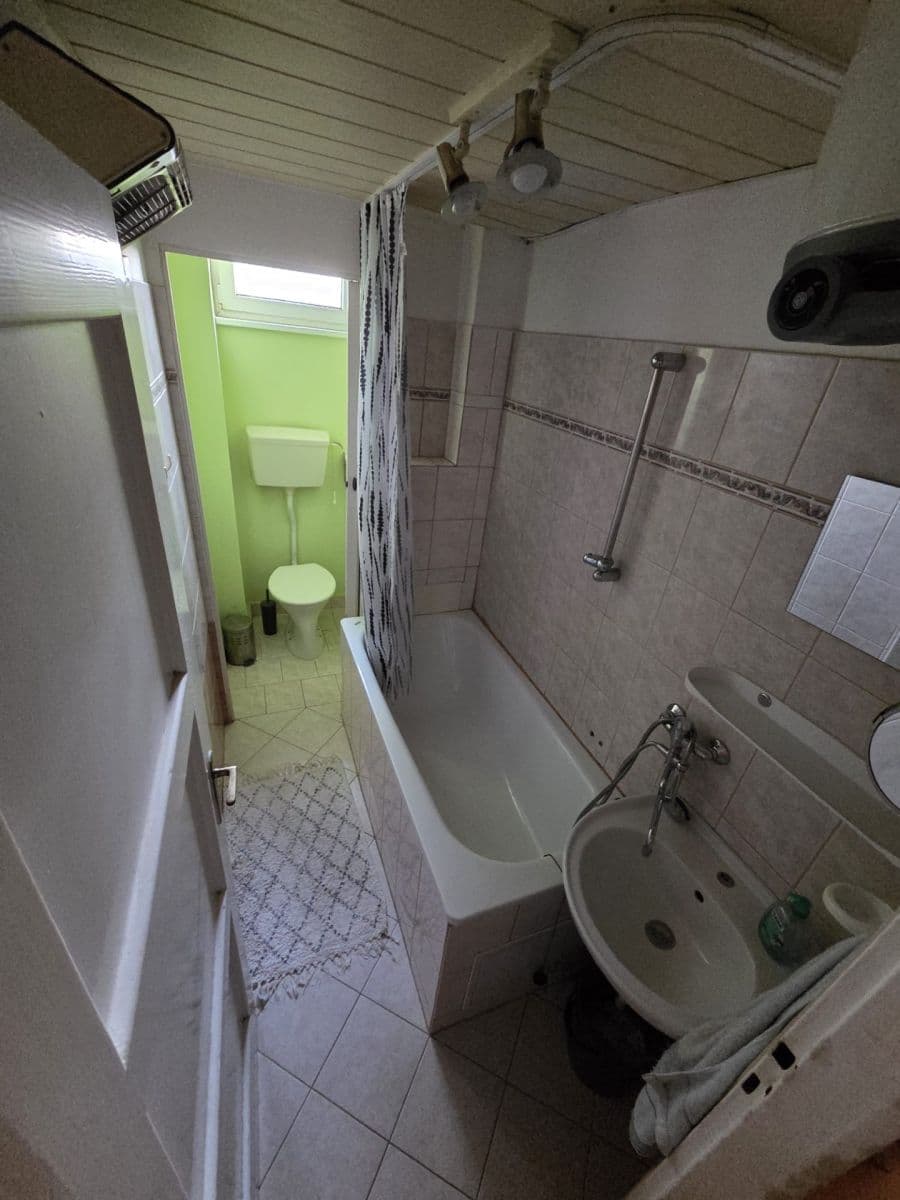 Studio flat to rent, 30 m², Bystřická, Prague, Prague Studio flat to rent, 30 m², Bystřická, Prague, Prague