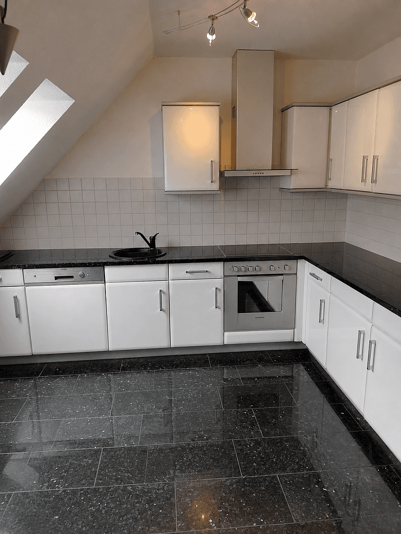 4 bedroom with open-plan kitchen flat to rent, 120 m², Sickingenstraße 5, Magdeburg, Saxony-Anhalt 4 bedroom with open-plan kitchen flat to rent, 120 m², Sickingenstraße 5, Magdeburg, Saxony-Anhalt
