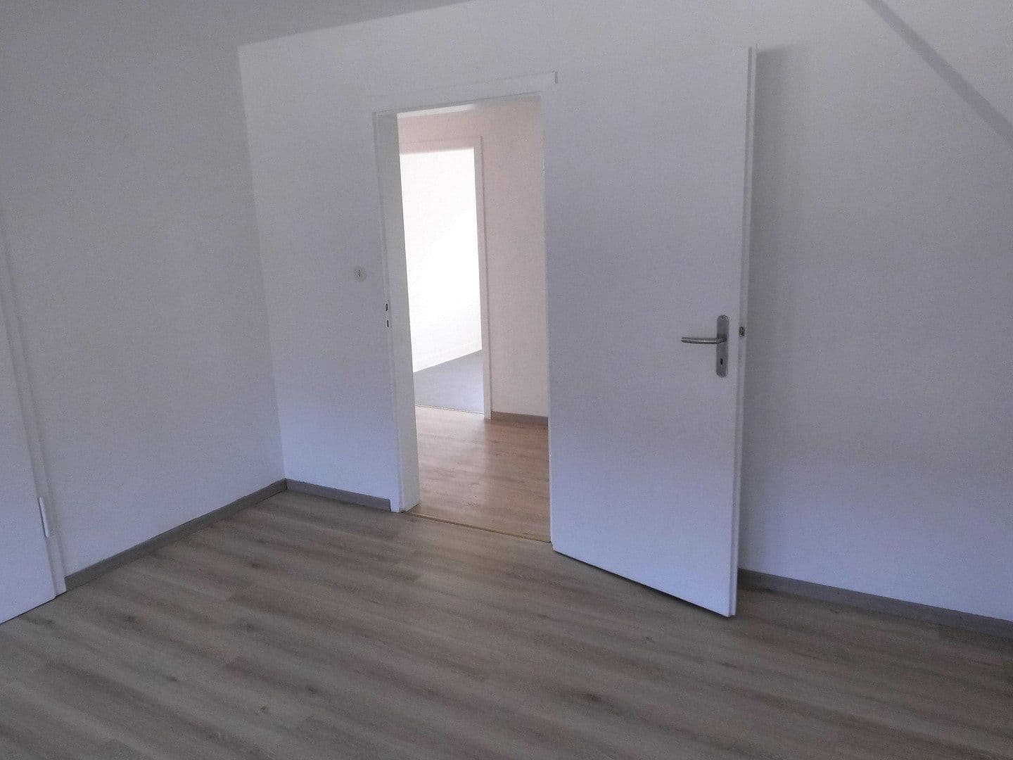 3 bedroom flat to rent, 67 m², Stuttgart, Baden-Württemberg 3 bedroom flat to rent, 67 m², Stuttgart, Baden-Württemberg