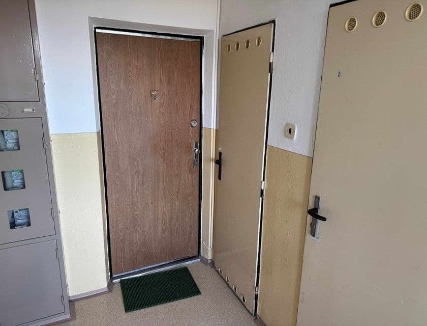 1 bedroom with open-plan kitchen flat for sale, 40 m², Josefa Suka, Most, Ústecký Region 1 bedroom with open-plan kitchen flat for sale, 40 m², Josefa Suka, Most, Ústecký Region