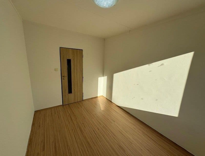 1 bedroom with open-plan kitchen flat for sale, 40 m², Josefa Suka, Most, Ústecký Region 1 bedroom with open-plan kitchen flat for sale, 40 m², Josefa Suka, Most, Ústecký Region