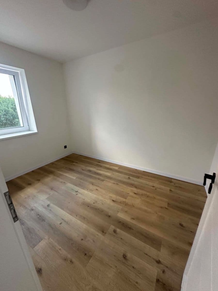 1 bedroom with open-plan kitchen flat to rent, 42 m², Tlučenská kolonie, Tlučná, Plzeňský Region 1 bedroom with open-plan kitchen flat to rent, 42 m², Tlučenská kolonie, Tlučná, Plzeňský Region
