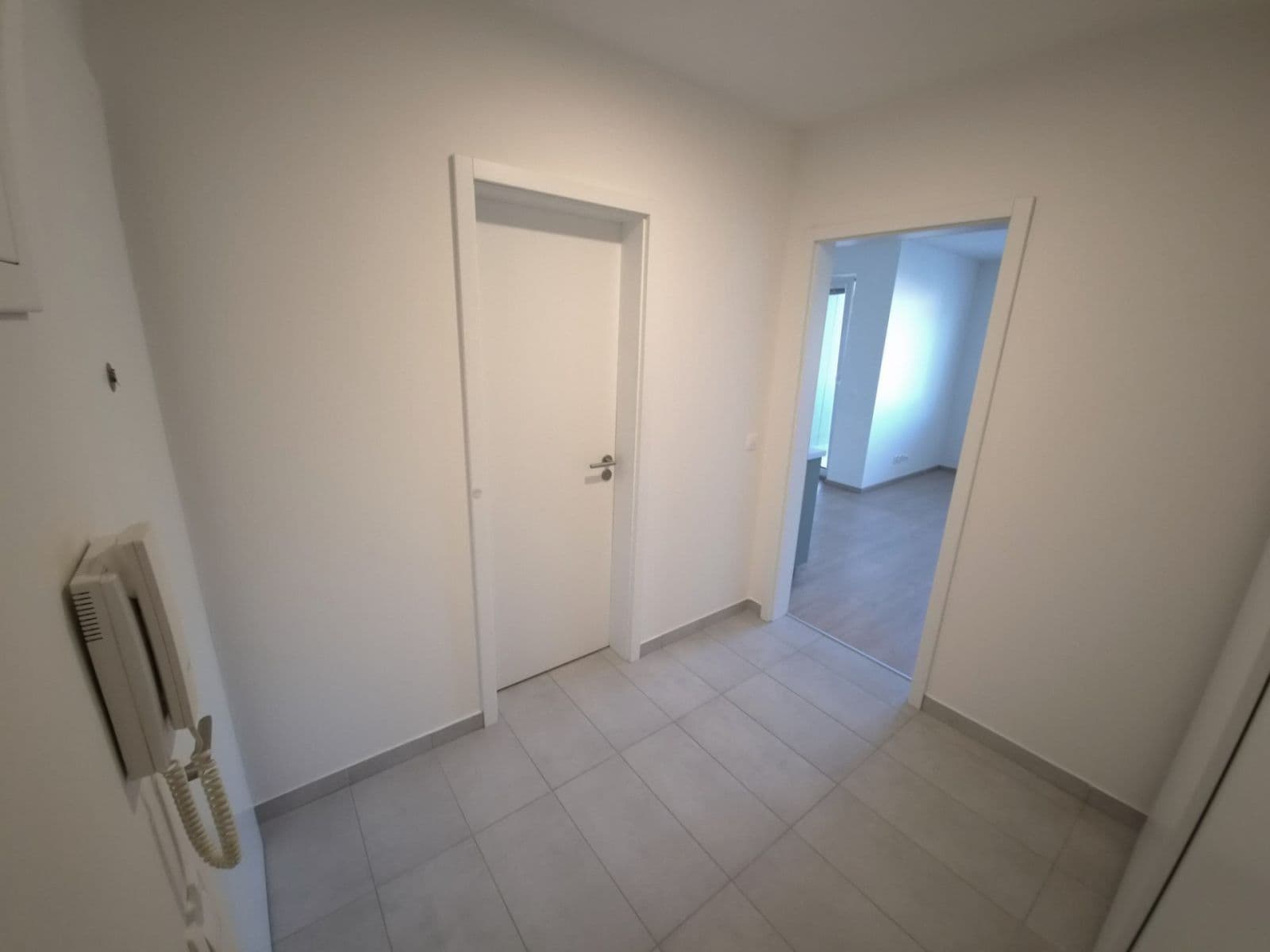 Studio flat to rent, 38 m², Strnadových, Prague, Prague Studio flat to rent, 38 m², Strnadových, Prague, Prague